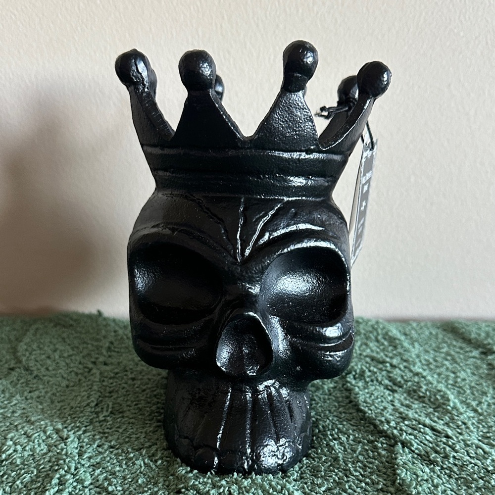 Well Dressed Home Halloween Skull 💀 Candle Holder Black Iron NEW!